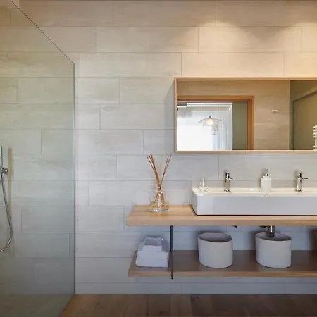 Le Cabanon *